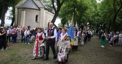 Pielgrzymka mniejszości narodowych na Górze św. Anny. Spotkanie rozpoczęło się wspólną modlitwą o pokój